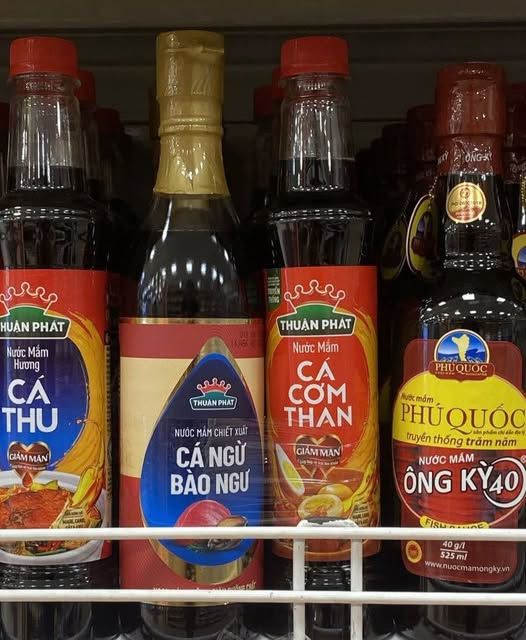 Nước mắm cá cơm than Thuận Phát 490ml