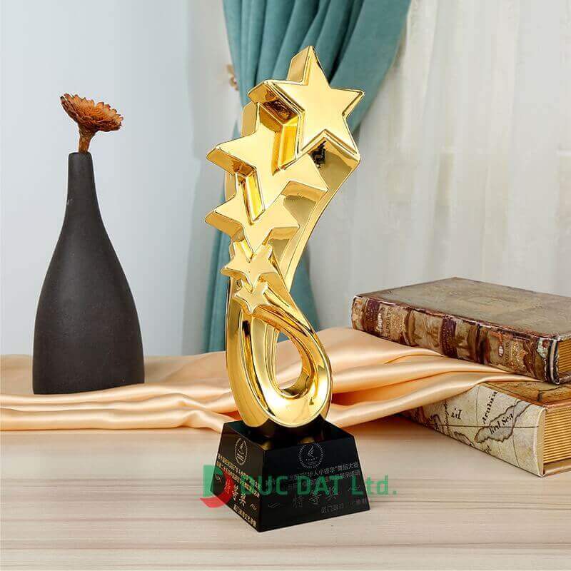 Cúp nghệ thuật 66
