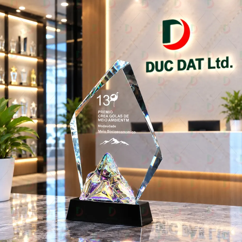 Cúp Pha Lê 027 Biểu Tượng Ngọn Núi Ngũ Sắc Ngọn Lửa In UV Cao Cấp