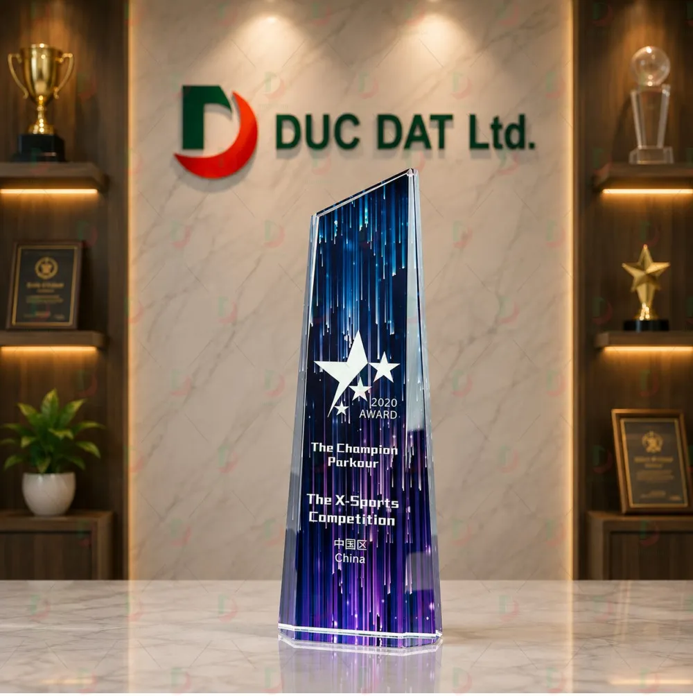 Cúp Pha Lê 008 Vinh Danh Thể Thao In UV – Biểu Tượng Dẫn Đầu